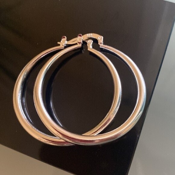 NEW 925 Sterling SILVER Hoop Earring 1.5" MSRP: $129 - Picture 2 of 4